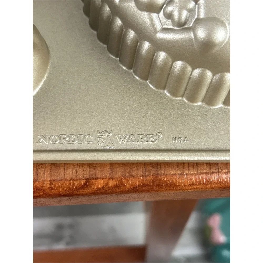 Nordic Ware Williams-Sonoma Cast Aluminum Easter Bunny & Egg 3D Cake Pan ~
